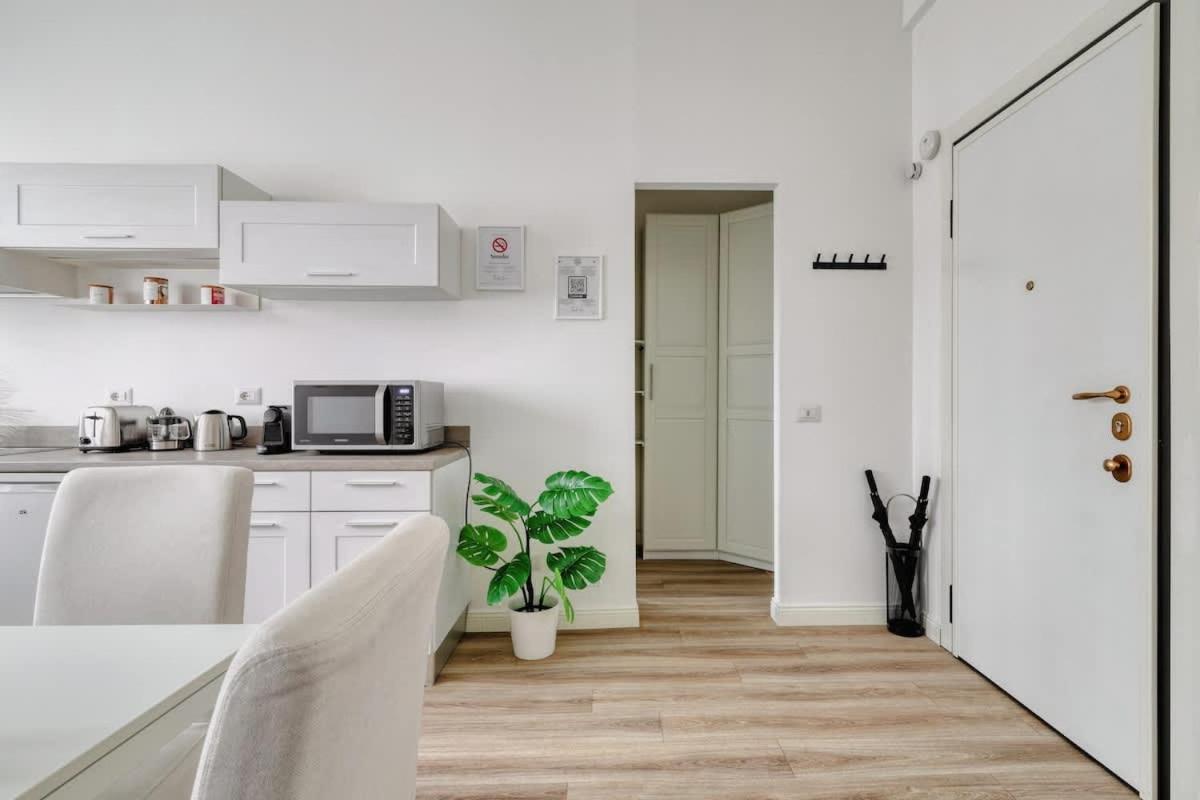 Oasis Suite - Subway 50 Meters Just 5 Minutes From Duomo ミラノ エクステリア 写真