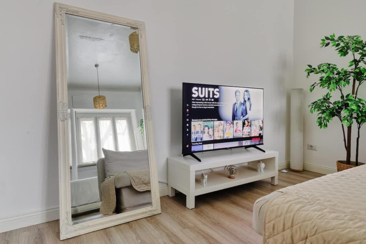 Oasis Suite - Subway 50 Meters Just 5 Minutes From Duomo ミラノ エクステリア 写真